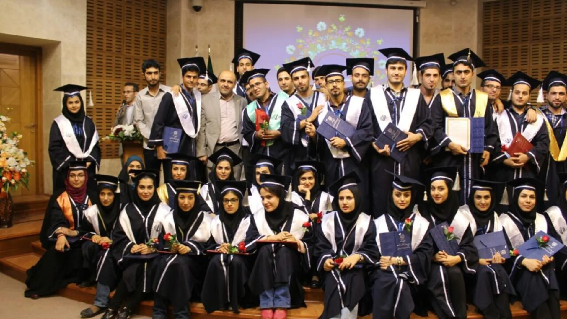 انواع وکیل و تفاوت وکیل پایه یک دادگستری با کارآموز وکالت